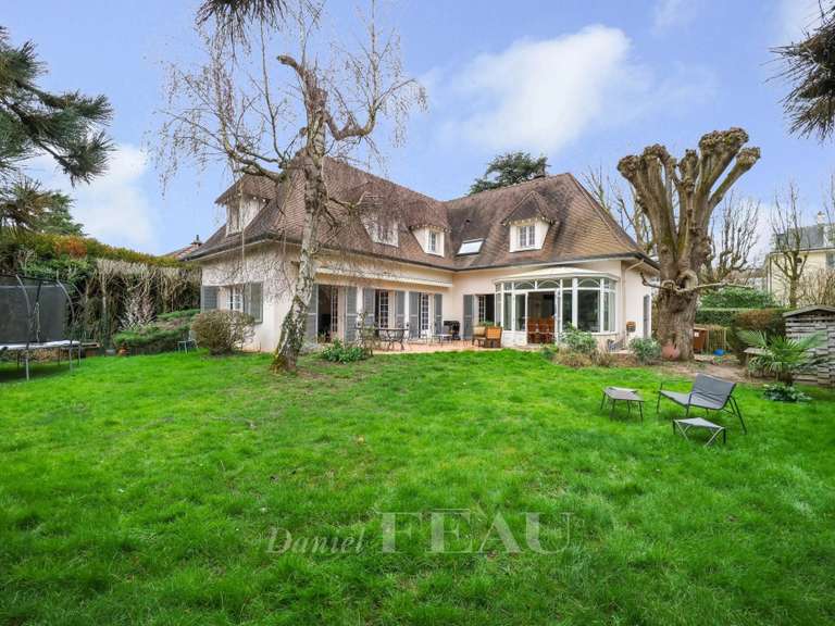 Maison Versailles - 5 chambres - 249m²