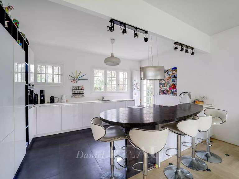 Maison Versailles - 5 chambres - 249m²