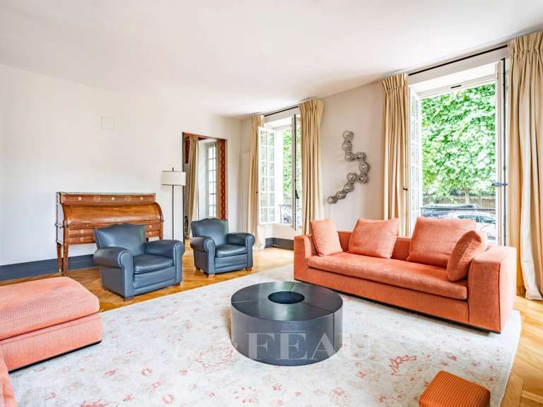 Maison Versailles - 10 chambres - 614m²