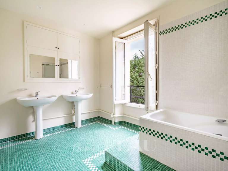 Maison Versailles - 10 chambres - 614m²