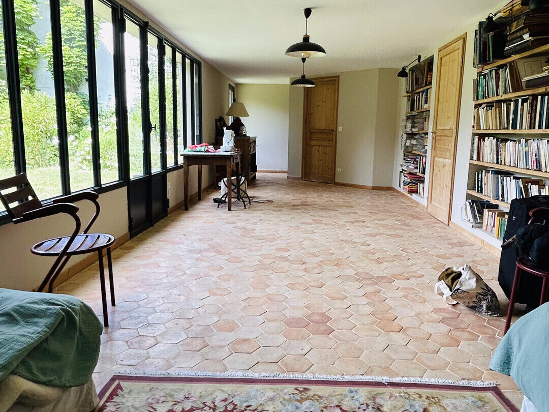 Villa Versailles