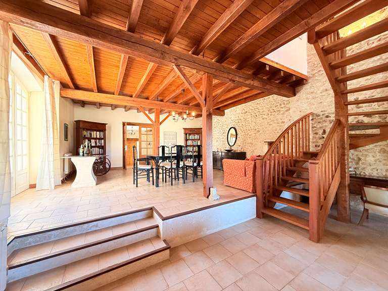 Maison Verteillac - 7 chambres - 360m²