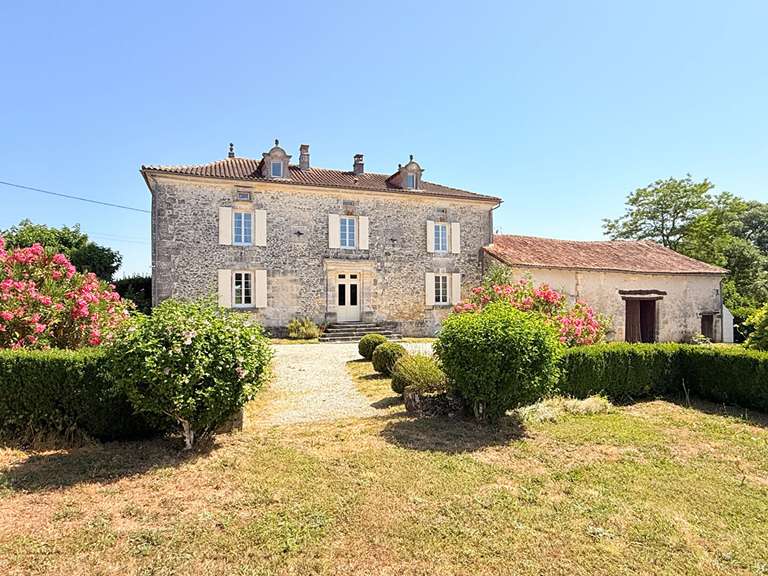 Maison Verteillac - 7 chambres - 278m²