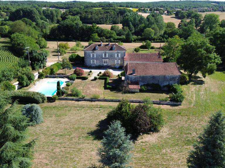 Maison Verteillac - 7 chambres - 278m²