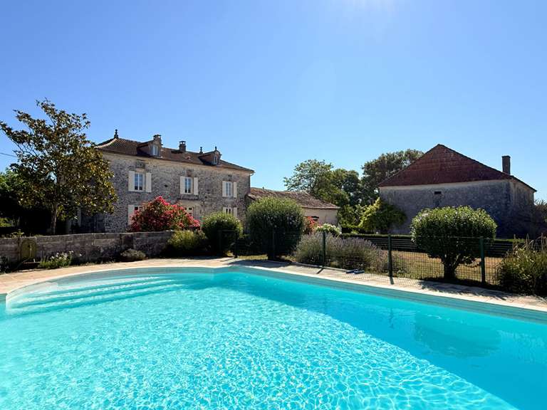 Maison Verteillac - 7 chambres - 278m²