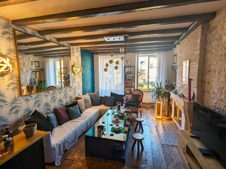 House Verteuil-sur-Charente - 3 bedrooms - 232m²