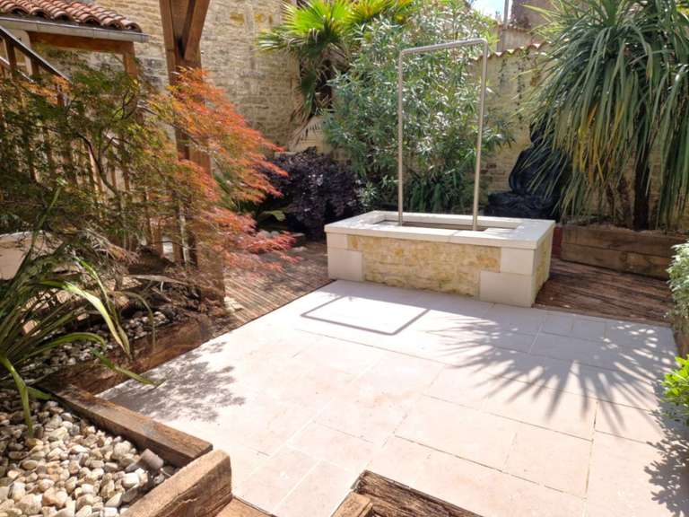 Propriété Verteuil-sur-Charente - 3 chambres - 232m²