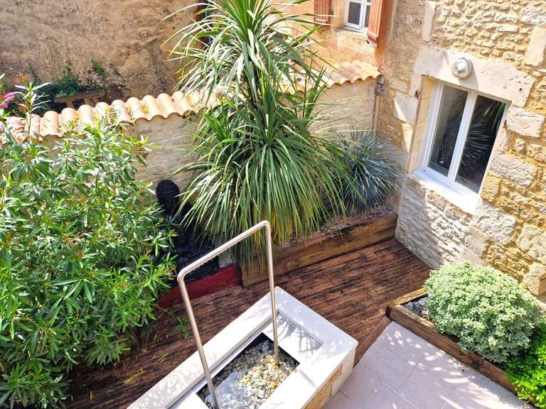 Property Verteuil-sur-Charente - 3 bedrooms - 232m²