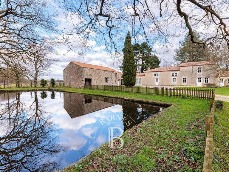 Maison Vertou - 7 chambres - 330m²