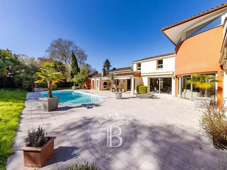 Maison Vertou - 5 chambres - 299m²