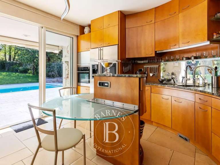 Maison Vertou - 5 chambres - 299m²