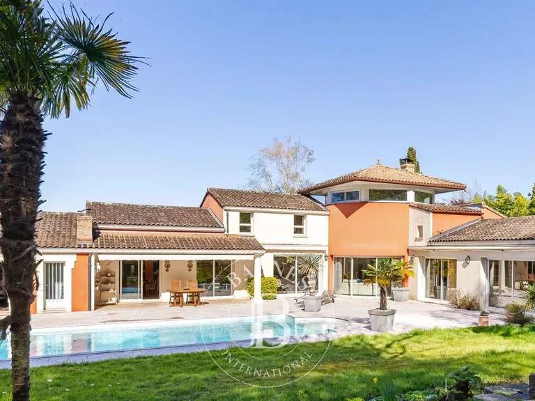 Maison Vertou - 5 chambres - 299m²