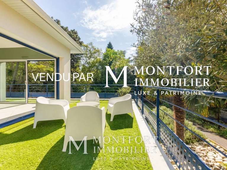 Maison Vertou - 5 chambres - 210m²