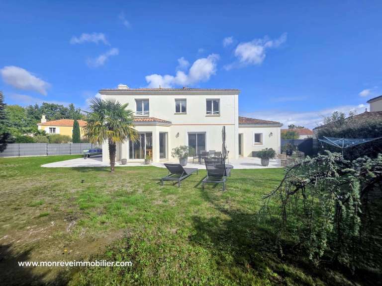 House Vertou - 4 bedrooms