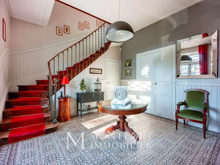 Maison Vertou - 8 chambres - 477m²