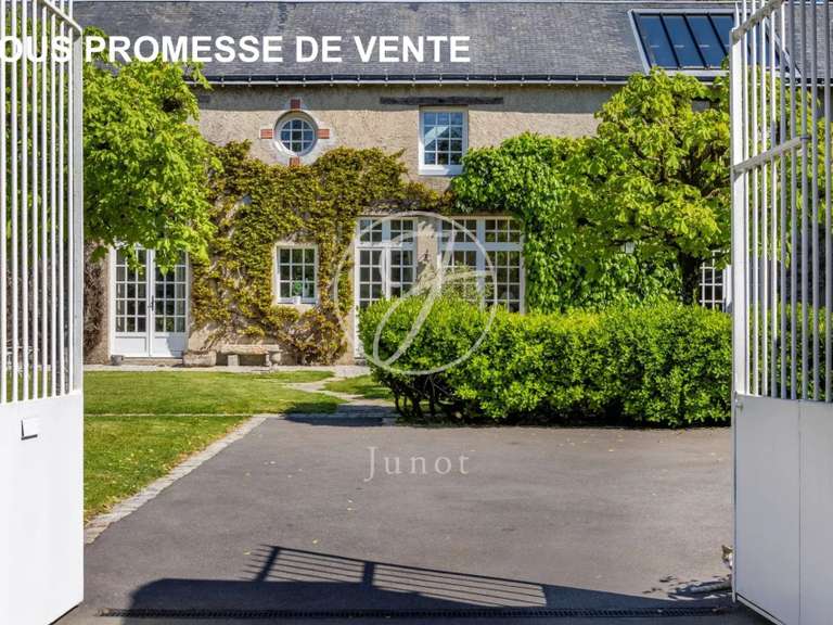 House Vertou - 4 bedrooms - 455m²