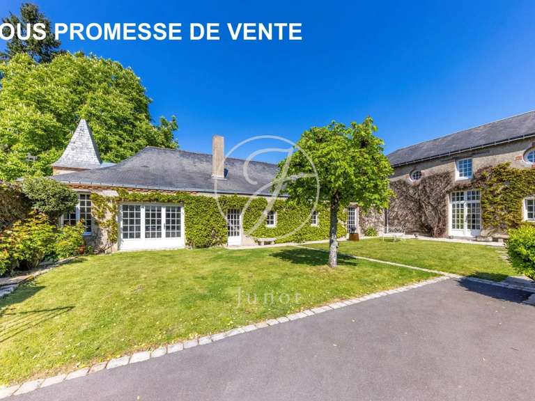 House Vertou - 4 bedrooms - 455m²