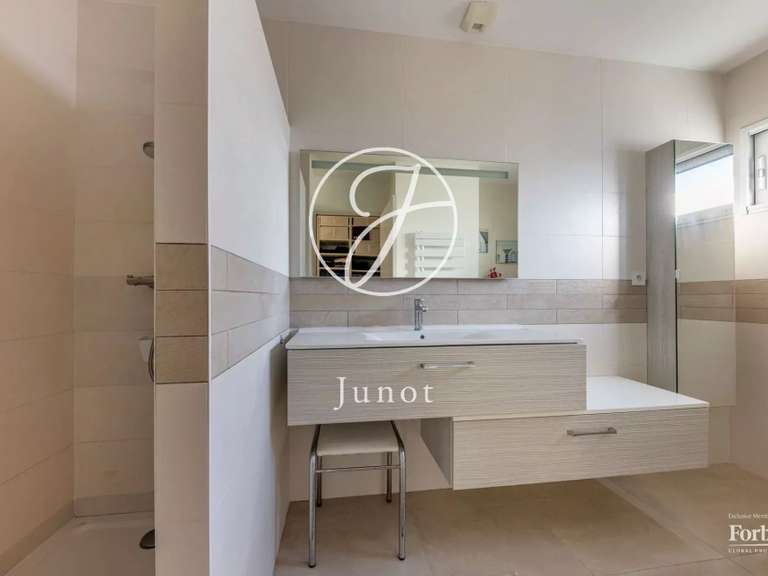 Maison Vertou - 4 chambres - 196m²