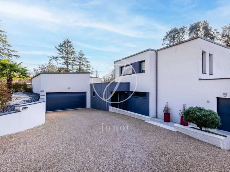 Maison Vertou - 4 chambres - 196m²