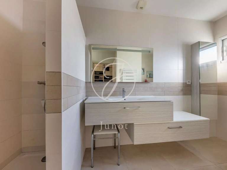 Maison Vertou - 4 chambres - 196m²