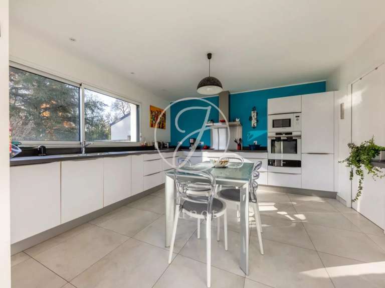 House Vertou - 4 bedrooms - 196m²