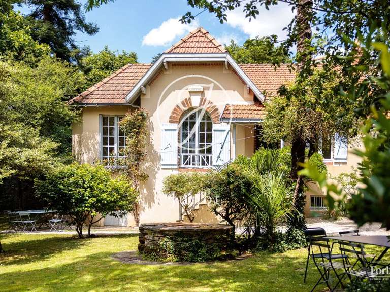 Maison Vertou - 5 chambres - 262m²