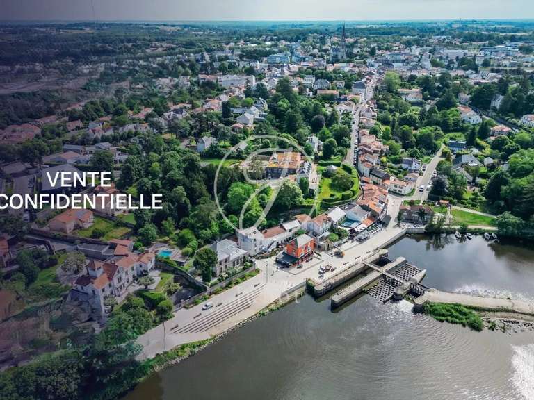 House Vertou - 4 bedrooms - 259m²