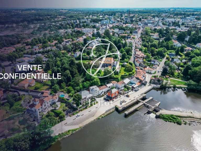 Maison Vertou - 4 chambres - 259m²