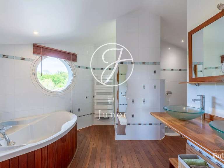 Maison Vertou - 4 chambres - 239m²