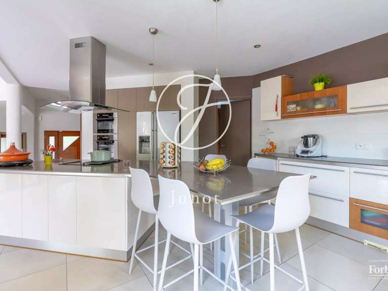 Maison Vertou - 4 chambres - 239m²