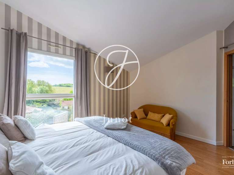 Maison Vertou - 4 chambres - 239m²