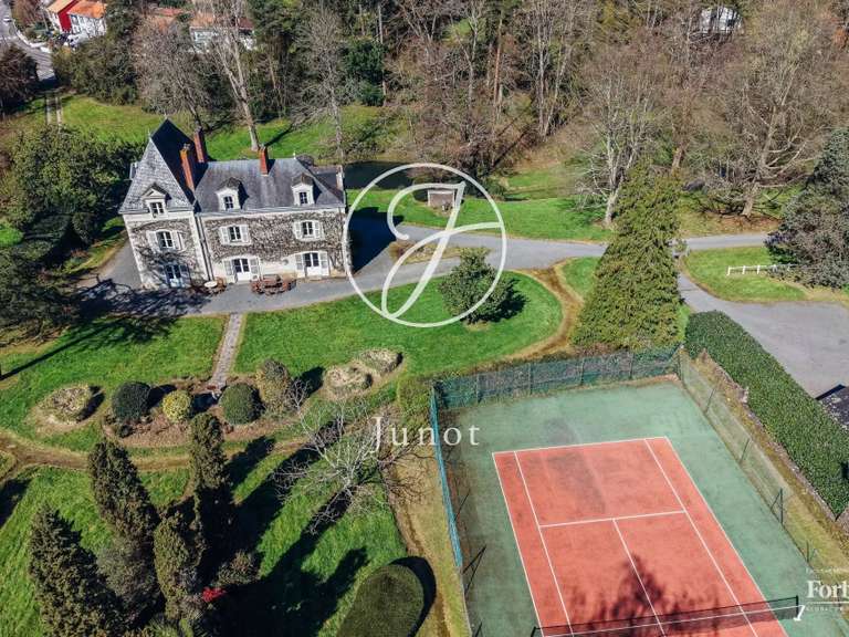 Maison Vertou - 9 chambres - 379m²