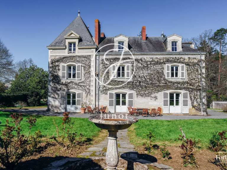 Maison Vertou - 9 chambres - 379m²