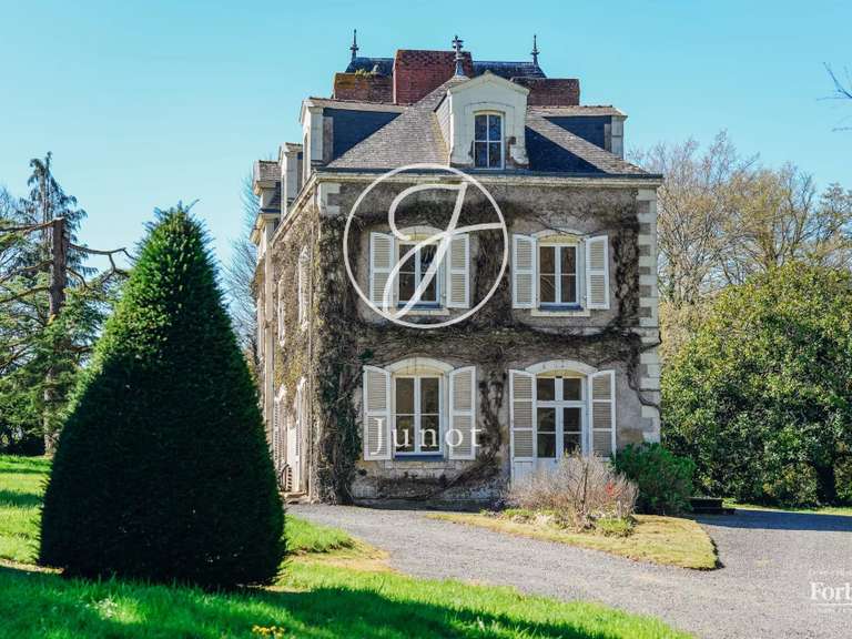 Maison Vertou - 9 chambres - 379m²