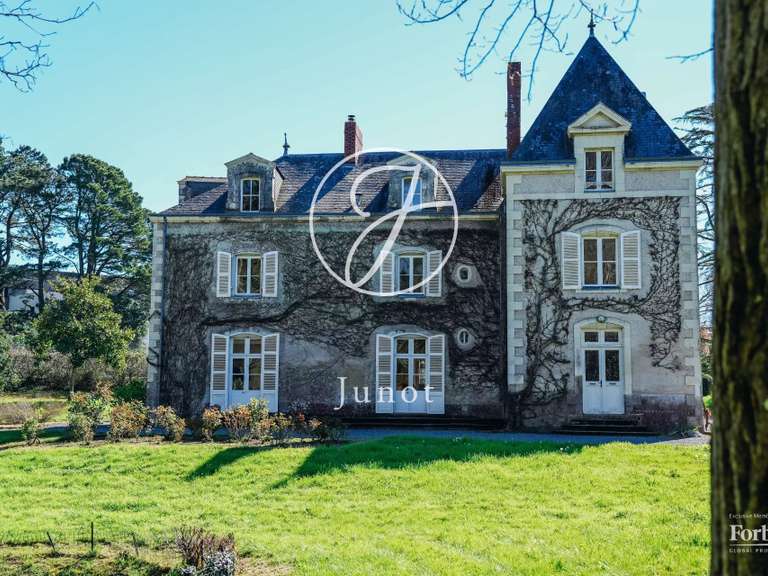 Maison Vertou - 9 chambres - 379m²