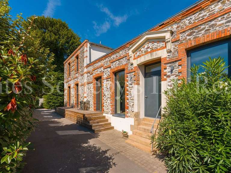 Maison Vertou - 4 chambres - 259m²