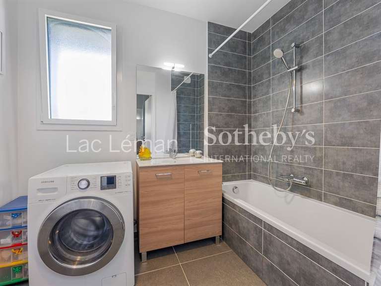 Appartement Vétraz-Monthoux - 3 chambres - 90m²