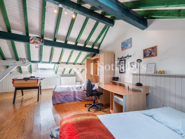 Maison Vétraz-Monthoux - 5 chambres - 286m²