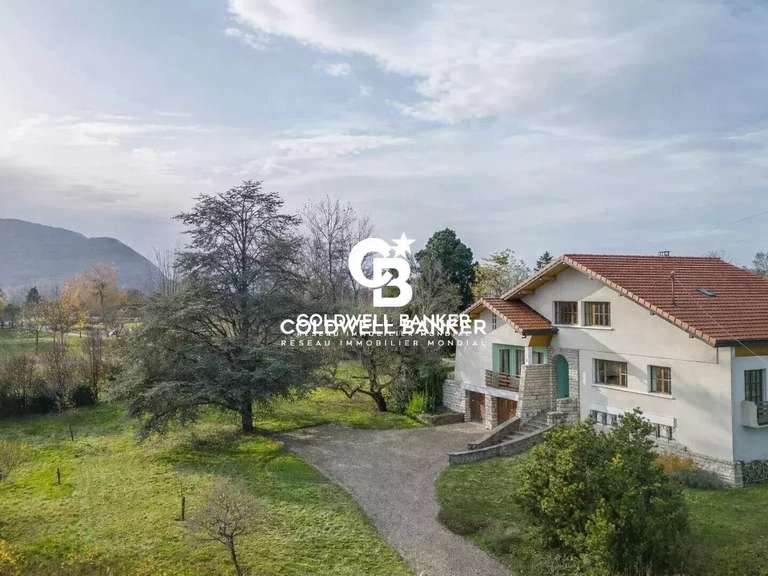 Maison Vétraz-Monthoux - 6 chambres - 300m²