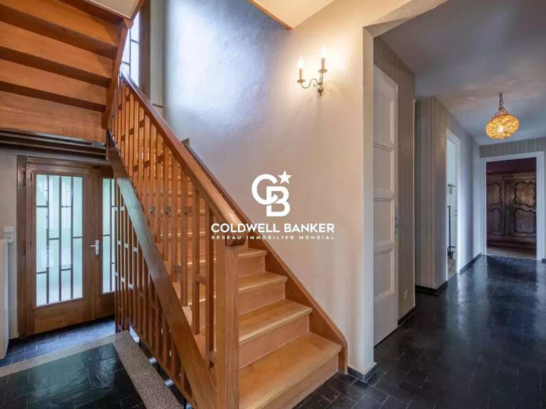 Maison Vétraz-Monthoux - 6 chambres - 300m²