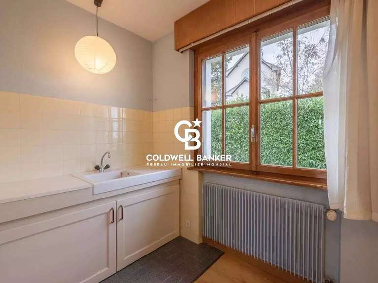 Maison Vétraz-Monthoux - 6 chambres - 300m²