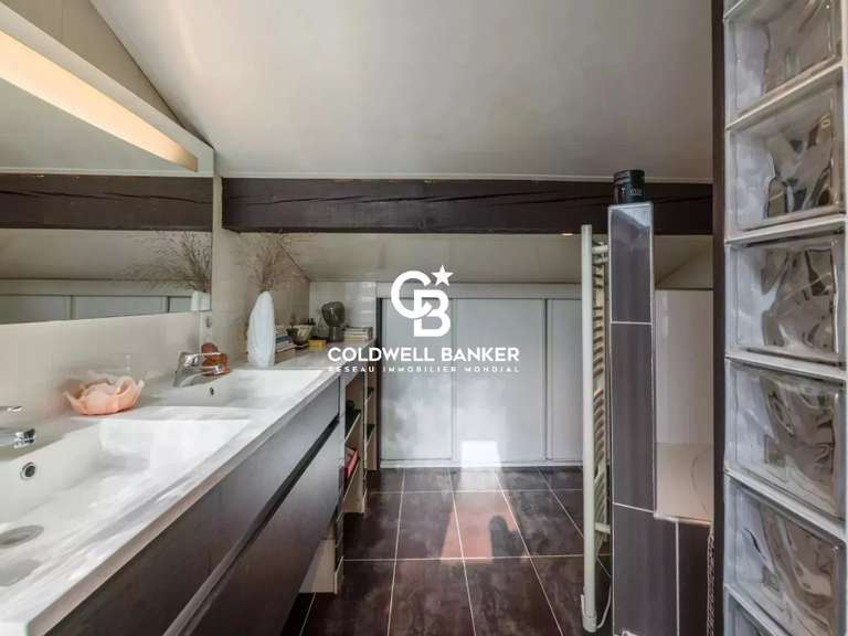 Maison Vétraz-Monthoux - 4 chambres - 179m²