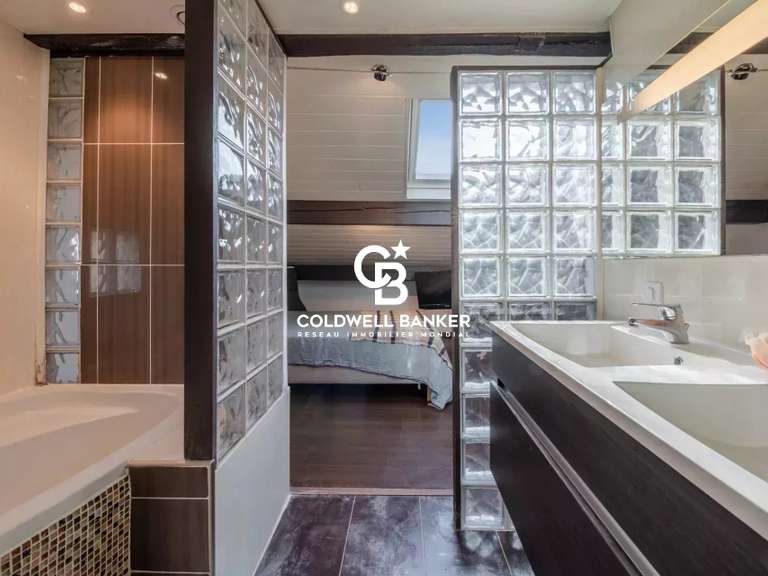 Maison Vétraz-Monthoux - 4 chambres - 179m²