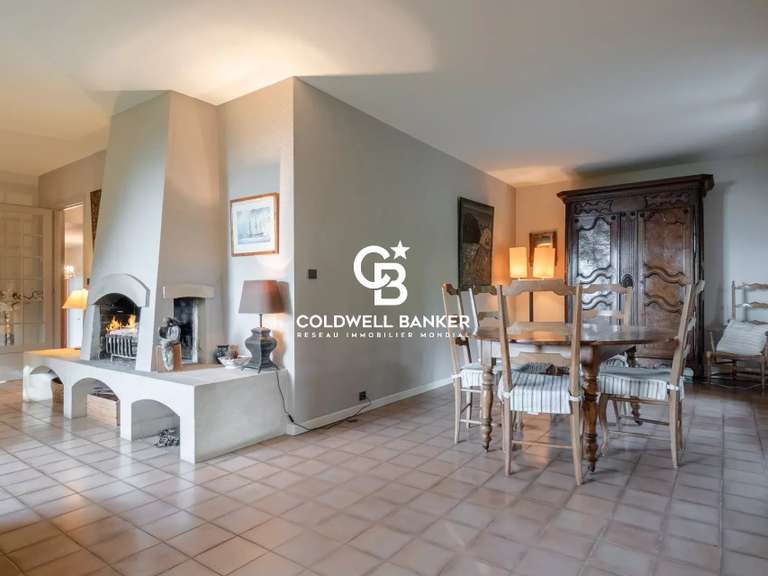 Maison Vétraz-Monthoux - 6 chambres - 285m²