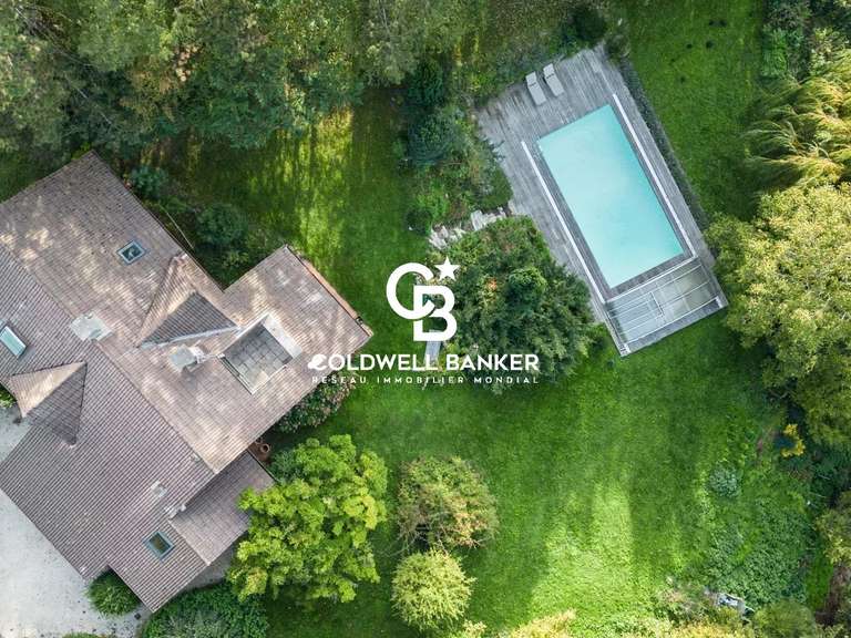 Maison Vétraz-Monthoux - 6 chambres - 285m²