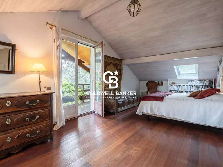 Maison Vétraz-Monthoux - 6 chambres - 285m²