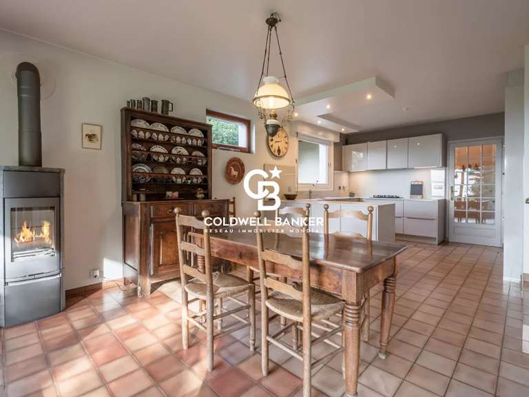 Maison Vétraz-Monthoux - 6 chambres - 285m²