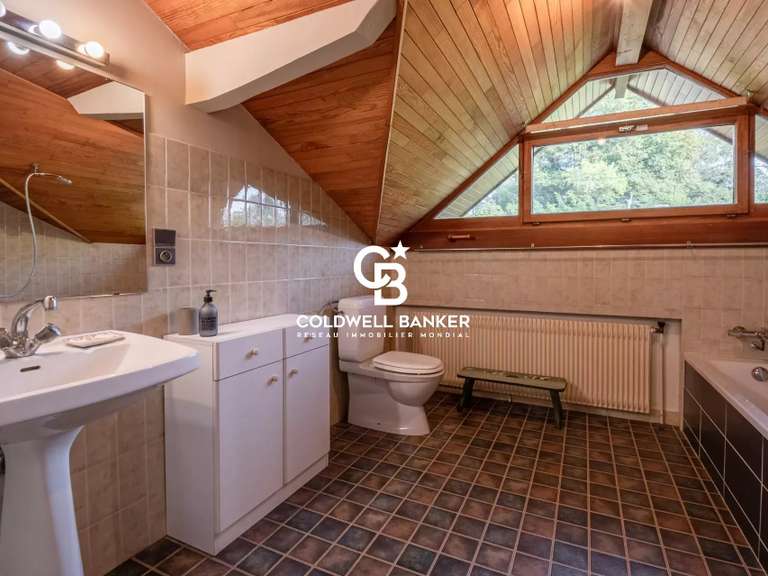 Maison Vétraz-Monthoux - 6 chambres - 285m²