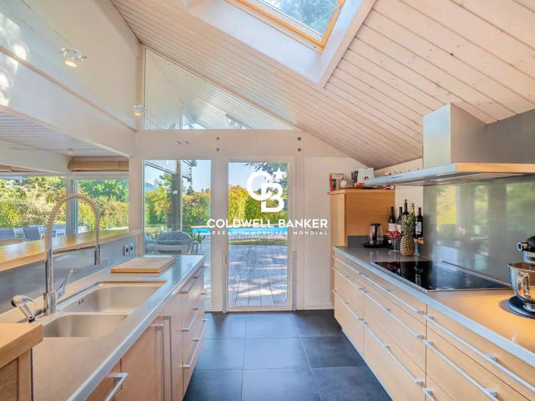 Maison Vétraz-Monthoux - 4 chambres - 200m²