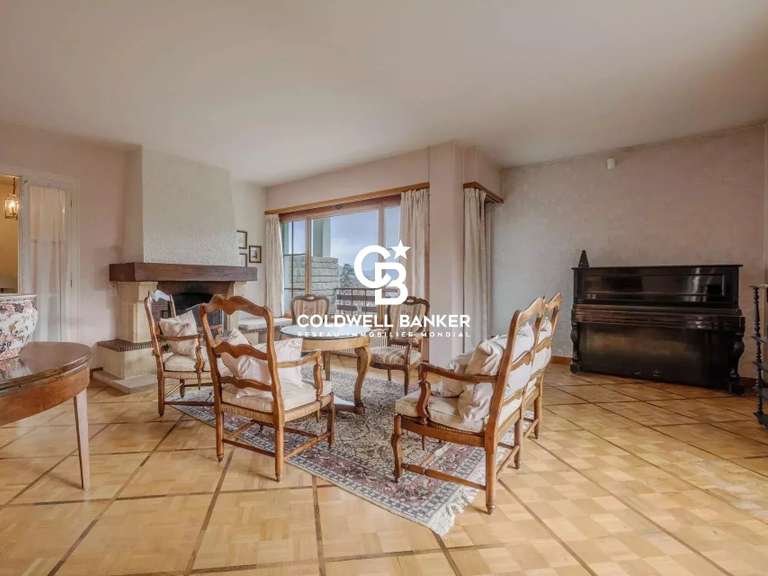 Maison Vétraz-Monthoux - 6 chambres - 300m²